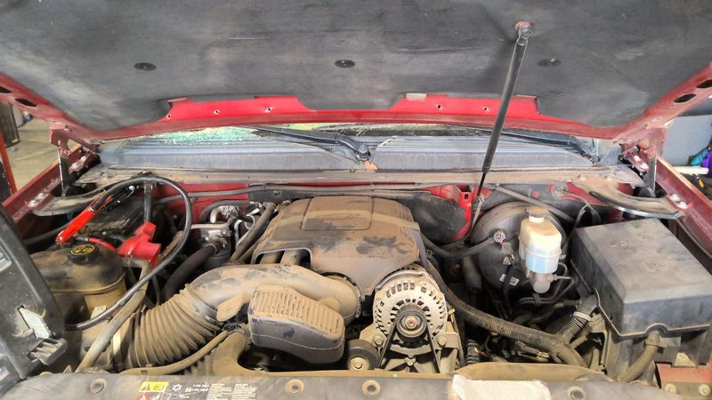 2013 Chevy TAHOE 5.3L (VIN 0, 8th digit, opt LMG) Used Engine (Price- 2700)