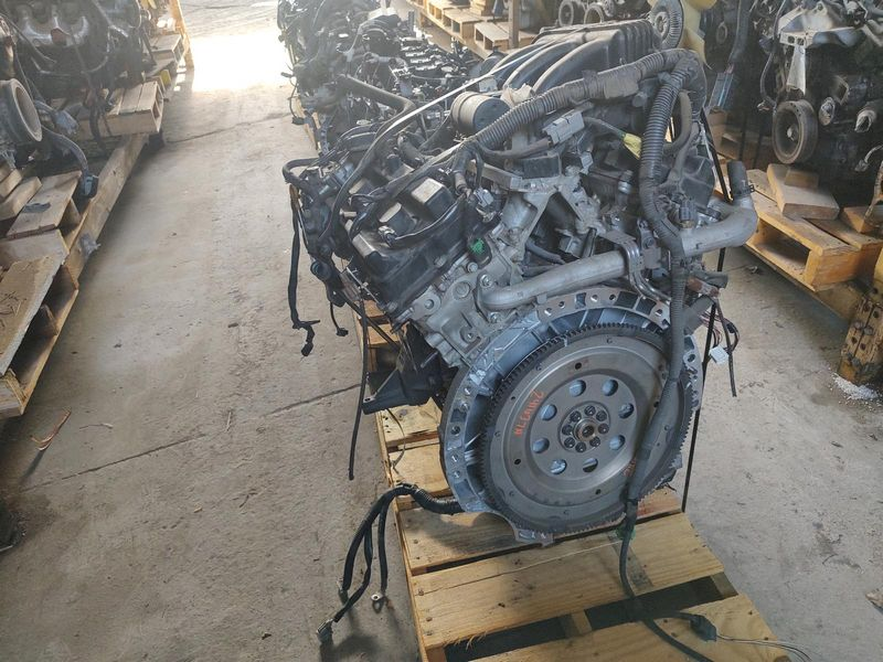 2016 Nissan NV1500 (4.0L, VIN B, 4th digit, VQ40DE) Used Engine (Price- 5978)