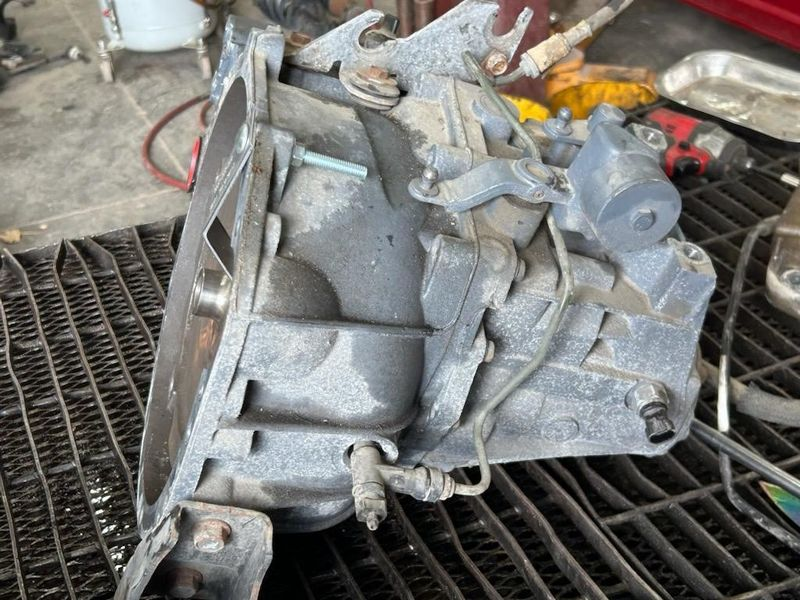 2011 Dodge CALIBER MT, (5 speed) Used Transmission (Price- 4400)